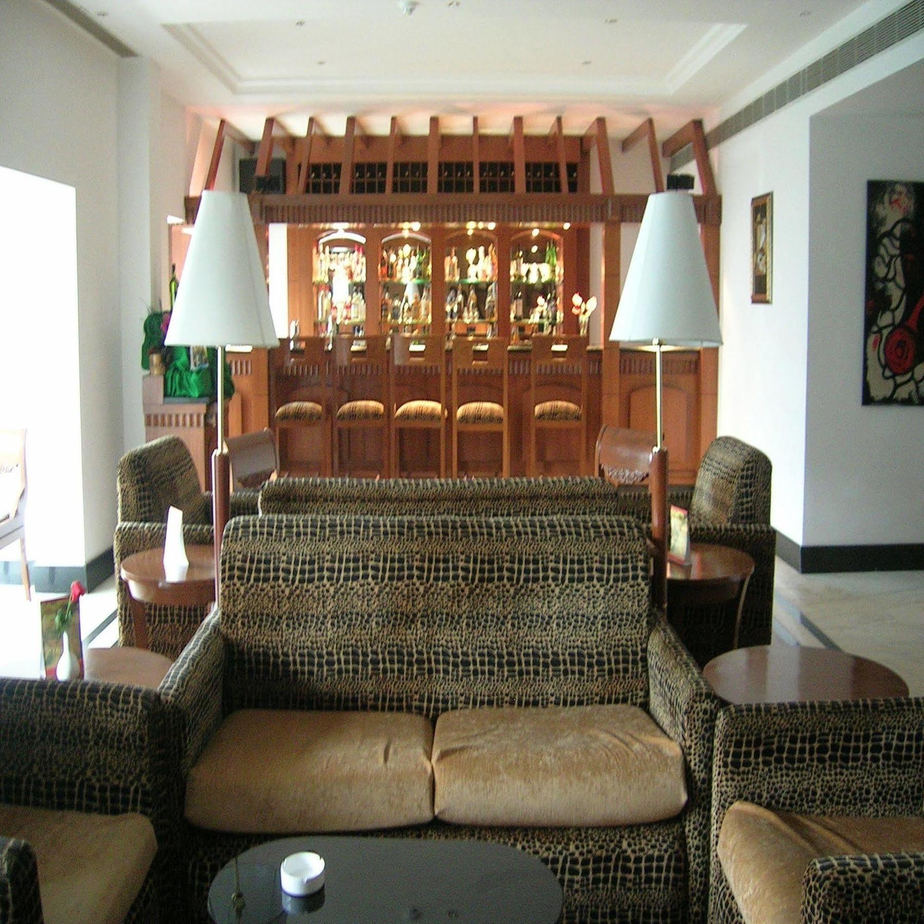 Hotel The Royal Plaza Gangtok Extérieur photo