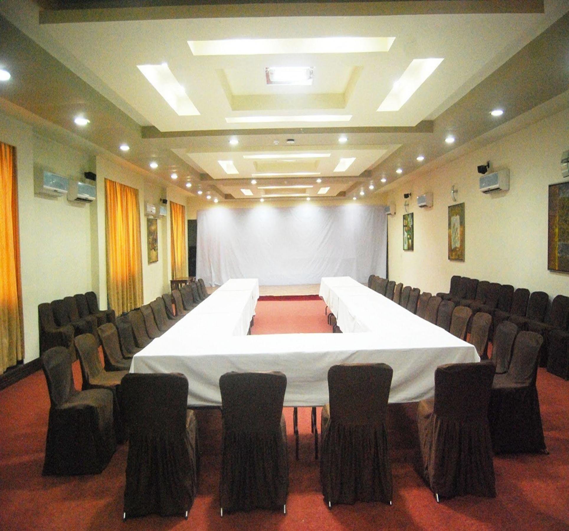 Hotel The Royal Plaza Gangtok Extérieur photo